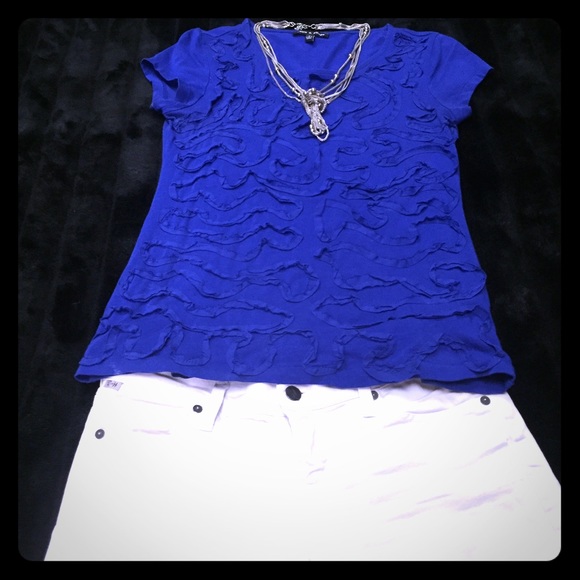 Blue texture top