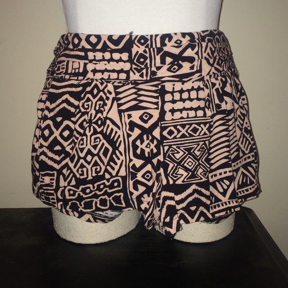 Tribal Pink Summer Shorts - Picture 2 of 2