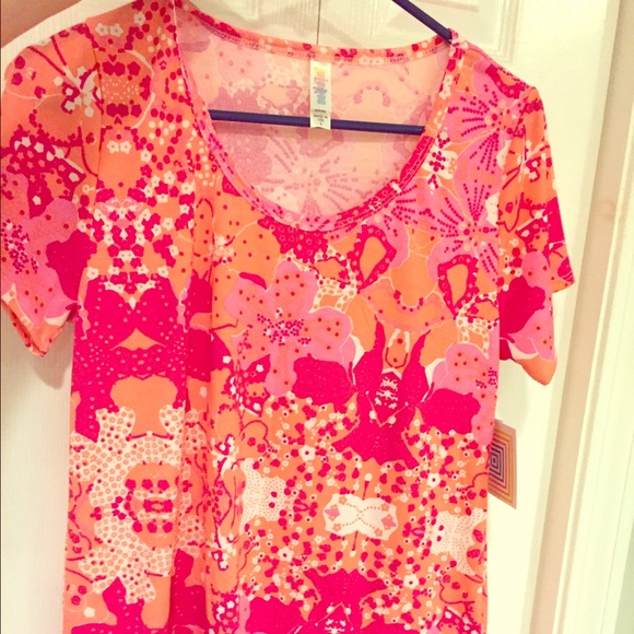 Lularoe small Classic t
