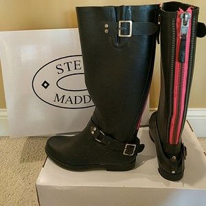 Steven Madden size 9 tsunami rain boots
