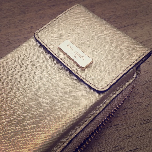 Kate Spade wallet and case for iPhone SE/5s.