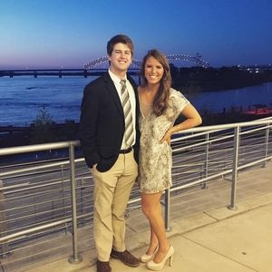 Meet your Posher, Alexis