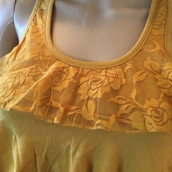 Gold Ruffled Tank - Picture 3 of 4