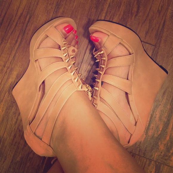 Rose pink wedges