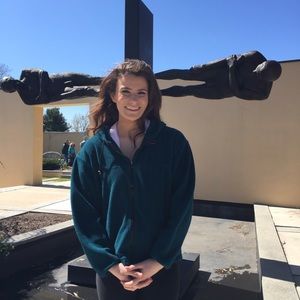 Meet your Posher, Daniella