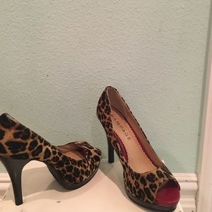 Cheetah print heals