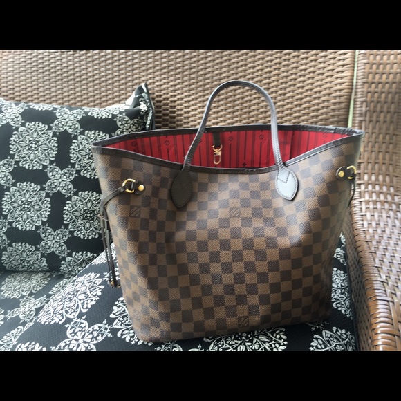 Pre ❤️loved authentic Louis neverfull medium
