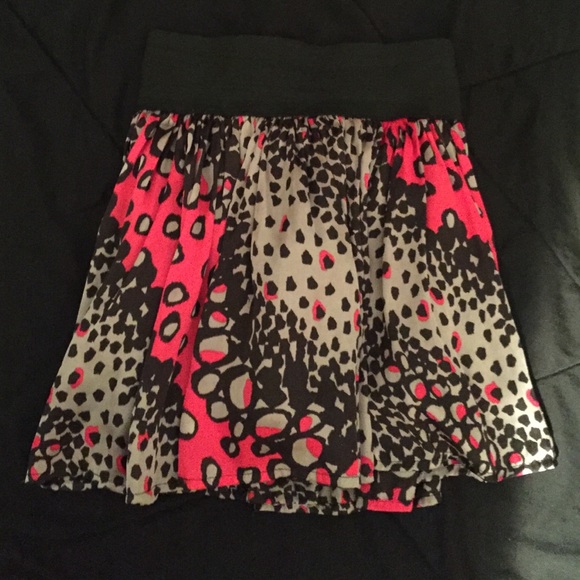 Skirt - Picture 1 of 2