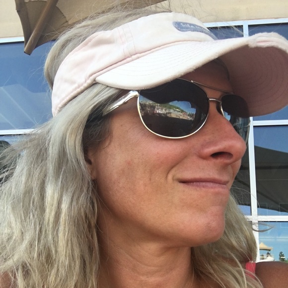 Meet your Posher, Pj