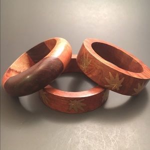 Set of 3 wooden bracelets