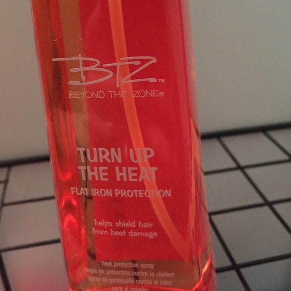 Heat Protection Spray - Picture 2 of 4