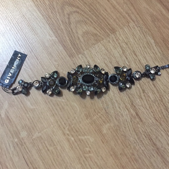 NWT Givenchy Black Crystal Statement Bracelet - Picture 1 of 3