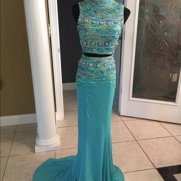Tiffany's Designs Dresses & Skirts - SOLD!!!Tiffany's Designs prom dress 2 piece size 2