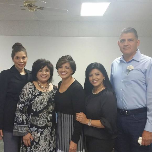 Meet your Posher, Elizabeth