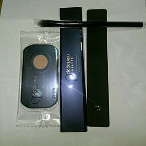 D? de peau Beaute concealer brush