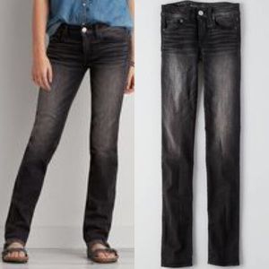 🆕 AEO Gray Wash Straight Leg Jeans 6 SHORT