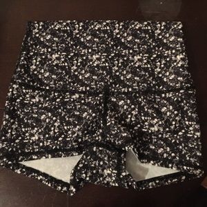 Lululemon boogie short (roll down) in sequin