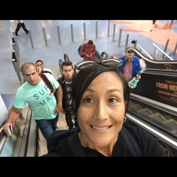 Me n family and friends. Travel..Worshipping God! - Picture 3 of 4