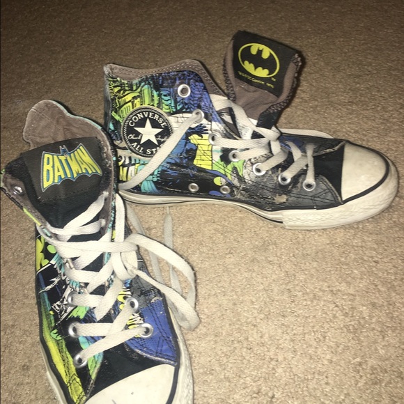 Distressed Batman Converses, size 5 - Picture 2 of 2