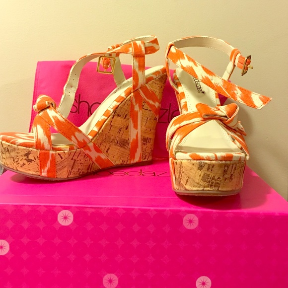 Shoedazzle Tillie Wedges. Size 7