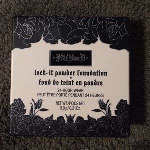Kat Von D lock it powder foundation (light 45)