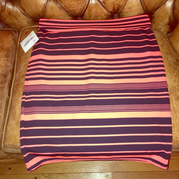 LuLaRoe new skirt with tags