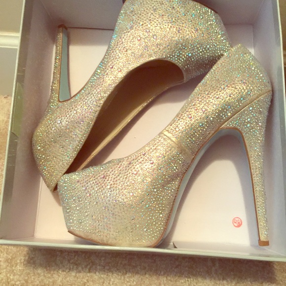 Betsey Johnson pumps