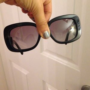 BLACK Baroque style PRADA glasses