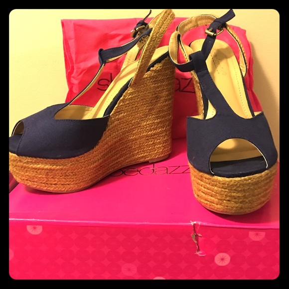 Shoedazzle Wedges. Size 7.5