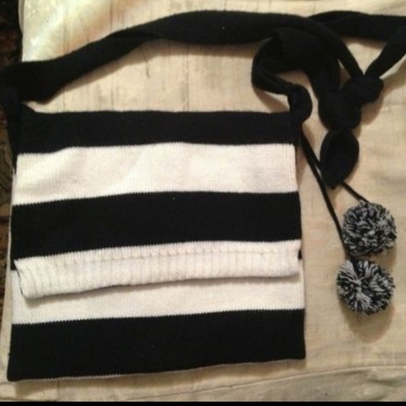Black & white Stripes Crossbody bag