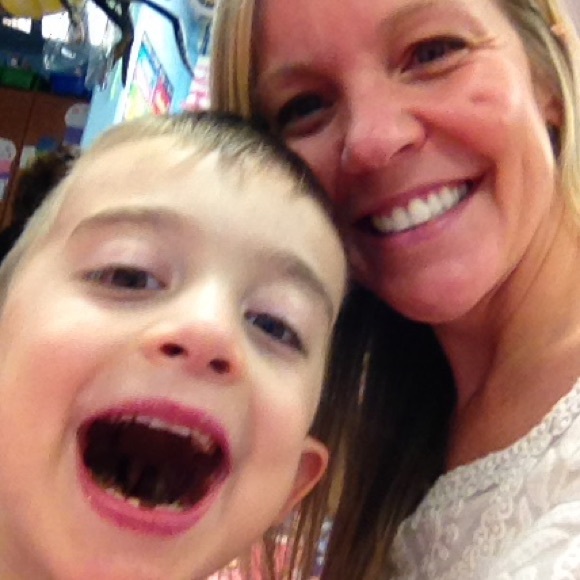 Meet your Posher, Laura - Picture 1 of 1