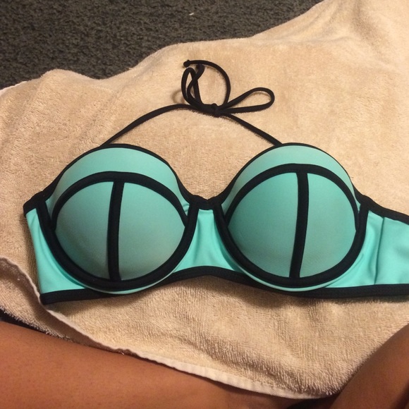 Bikini top