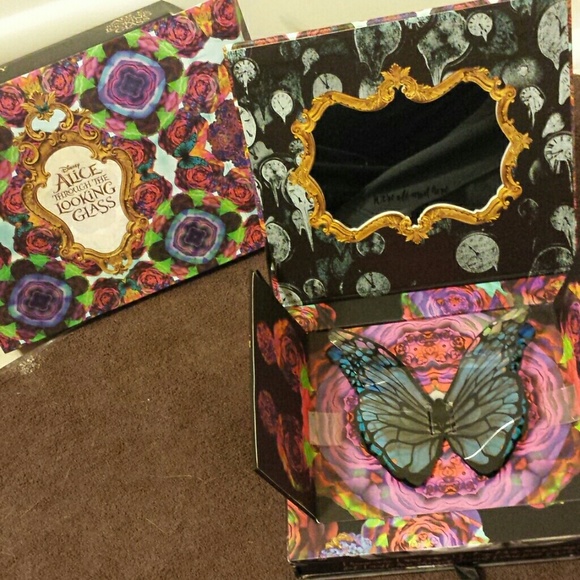 Alice Through the Looking Glass Pallete