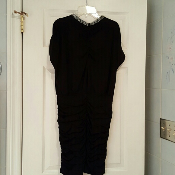 Little black dress with beaded  necklace - Picture 3 of 4