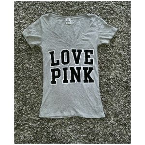 🎀sold🆚PINK Gray Tee w Black Felt type writing