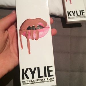 Exposed Kylie Jenner Matte lipstick