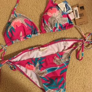 Billabong string bikini