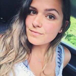 Meet your Posher, Leah