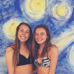 Meet your Posher, Elise