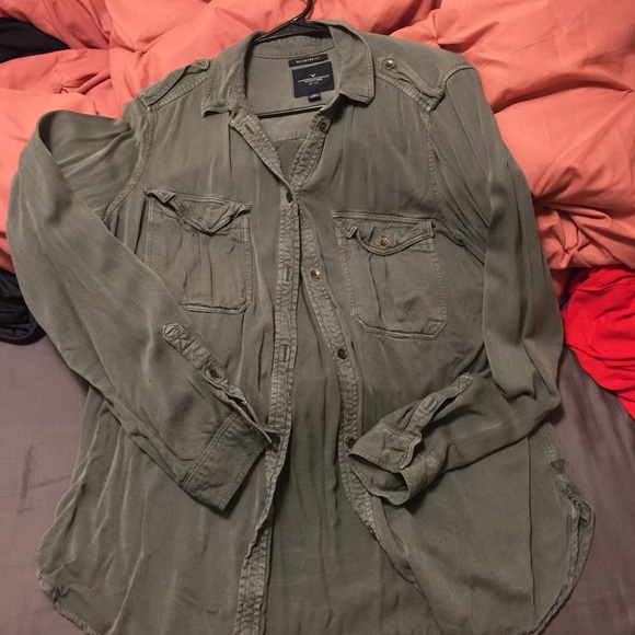 American Eagle Boyfriend button up!