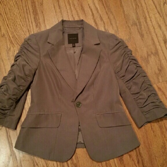The Limited blazer in a soft coco color - Picture 1 of 4