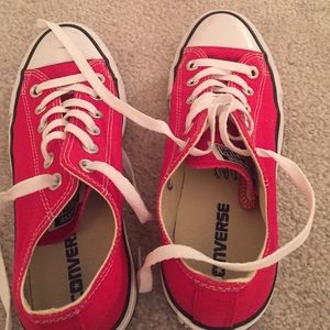 Red converse size 7