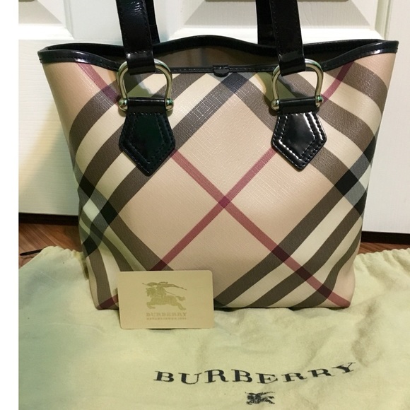 Burberry Handbags - Burberry Nova Check Tote