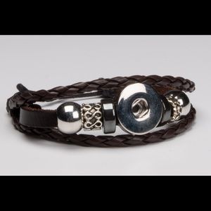 Handmade snap leather bracelet