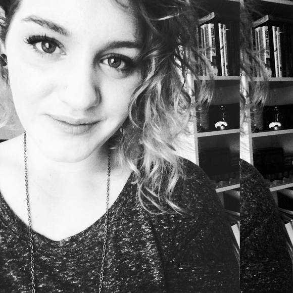 Meet your Posher, Ariana