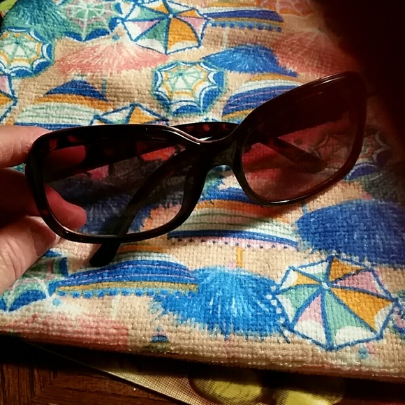 Ladies sunglasses never used