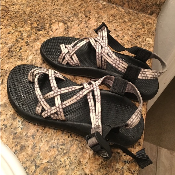 GENTLY USED CHACOS!