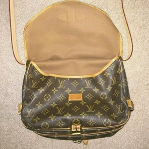 Louis Vuitton Saumur monogram