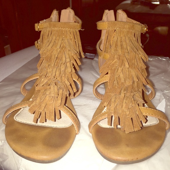 Camel Fringe Sandles