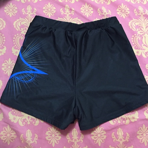 Cali spandex shorts - Picture 2 of 4